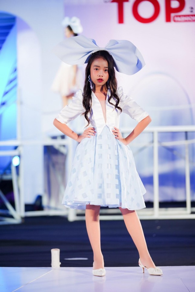 Dàn mẫu nhí khuấy đảo sắc màu tại “Vietnam Top Fashion and Hair 2020“ ảnh 11