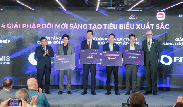Nhiều thương vụ tỷ USD trong chuyến thăm Việt Nam của Tổng thống Mỹ ảnh 4