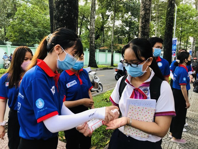 Từ 0h ngày 27/8, công bố điểm thi tốt nghiệp THPT ảnh 1