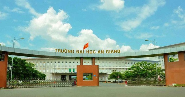 Tuyển sinh èo uột vì ồ ạt nâng cấp từ cao đẳng lên đại học ảnh 2