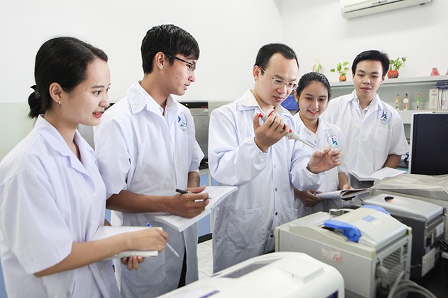 Giảng viên đại học phải có trình độ thạc sĩ trở lên ảnh 1