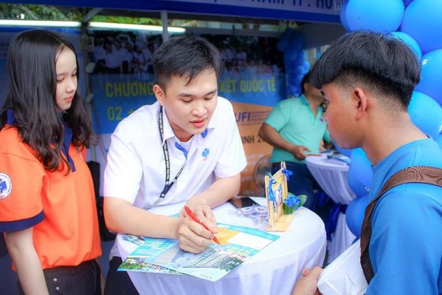 Tuyển sinh 2021: 1 trường có 3 - 5 phương thức xét tuyển ảnh 1