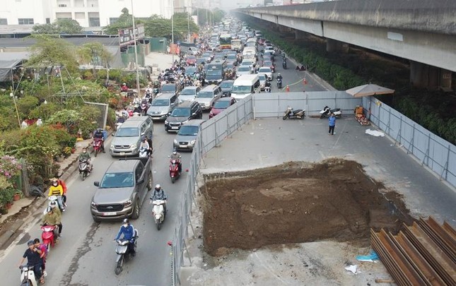 Hà Nội: Yêu cầu dỡ bỏ 'lô cốt' nếu ảnh hưởng giao thông dịp Tết ảnh 1