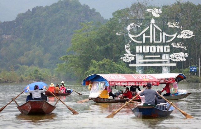 Hà Nội sẽ khai hội Chùa Hương sau 3 năm bị hoãn vì COVID-19 ảnh 1