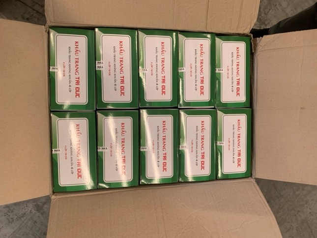 Dân không mua được khẩu trang, kẻ bán gom hàng xuất nước ngoài ảnh 2