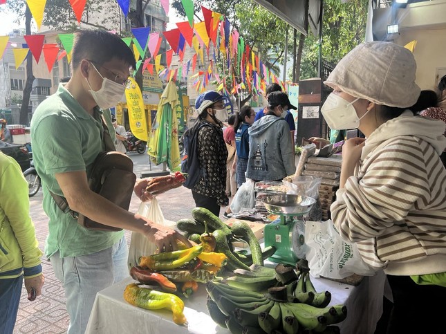 Săn lùng món ‘tam tai’ măng cụt ở chợ khởi nghiệp ảnh 4