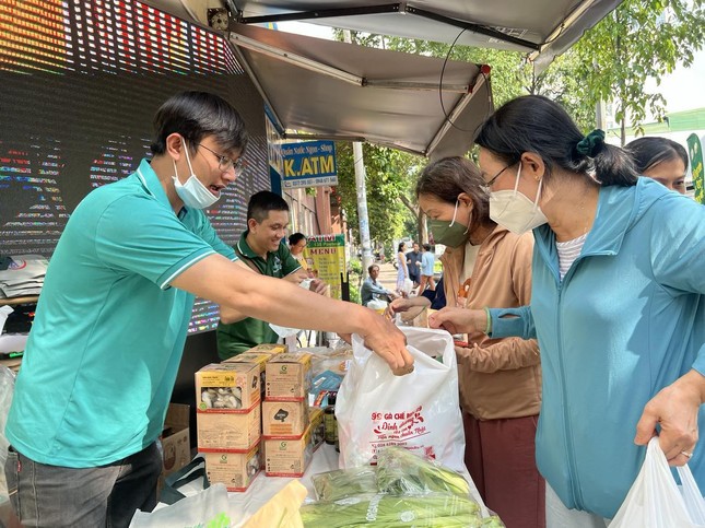 Săn lùng món ‘tam tai’ măng cụt ở chợ khởi nghiệp ảnh 2