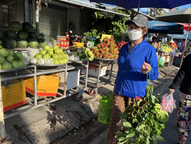 Chi tiêu Tết Đoan Ngọ: Chỉ dám mua bó lá xông ảnh 8