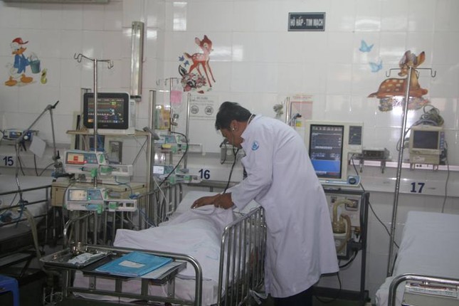 Bé gái ngộ độc nghi do trà sữa: Bác sĩ nói gì? ảnh 1