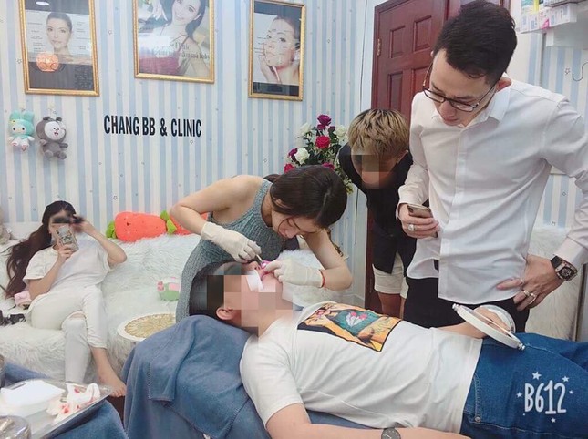 Bị lật tẩy, chủ cơ sở thẩm mỹ 'chui' vu khống phóng viên ảnh 1