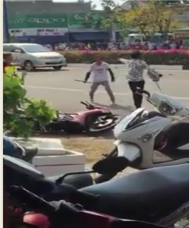 Truy bắt tên cướp xe máy vung mã tấu đuổi chém người dân ảnh 1