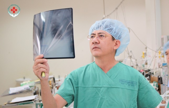 Người đàn ông tự đâm vào ngực 20 nhát sau khi dùng ma túy đá ảnh 1