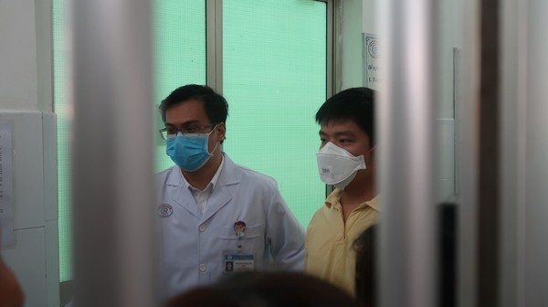 Bệnh nhân Trung Quốc khỏi Covid-19 nói gì trong lá thư gửi bác sĩ Việt Nam? ảnh 1