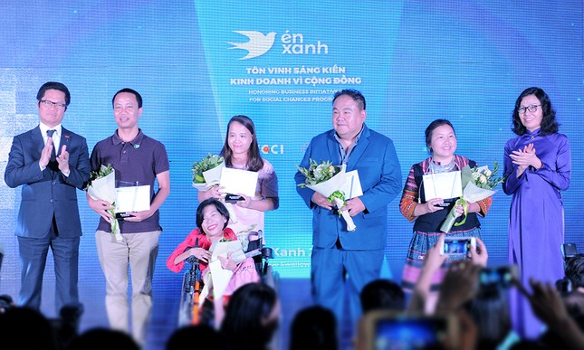 Teach for Vietnam và tiệm cắt tóc không lời được vinh danh sáng kiến vì cộng đồng ảnh 4