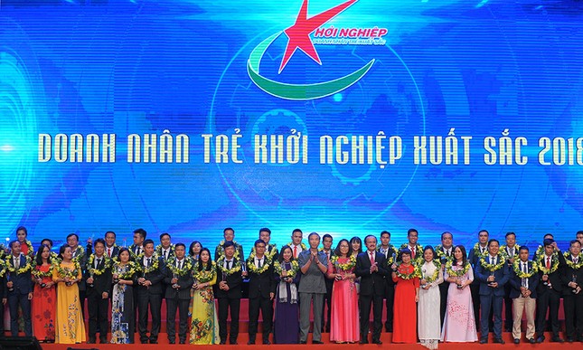 Toàn cảnh vinh danh 68 doanh nhân trẻ khởi nghiệp xuất sắc 2018 ảnh 4
