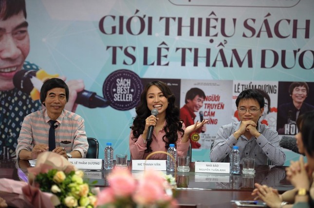 TS Lê Thẩm Dương luận yêu và ghen đúng cách ảnh 1