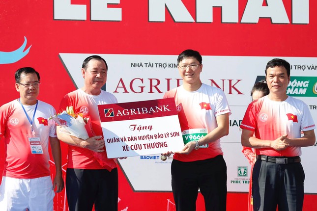 Tiền Phong Marathon vươn tầm thành một sự kiện lớn về biển đảo ảnh 8