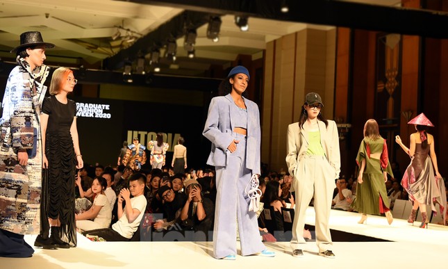 Cận cảnh show thời trang 'không tưởng' quy tụ nhiều tín đồ đình đám ảnh 3