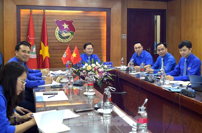 Bí thư Trung ương Đoàn Việt Nam - Lào hội đàm trực tuyến ảnh 1