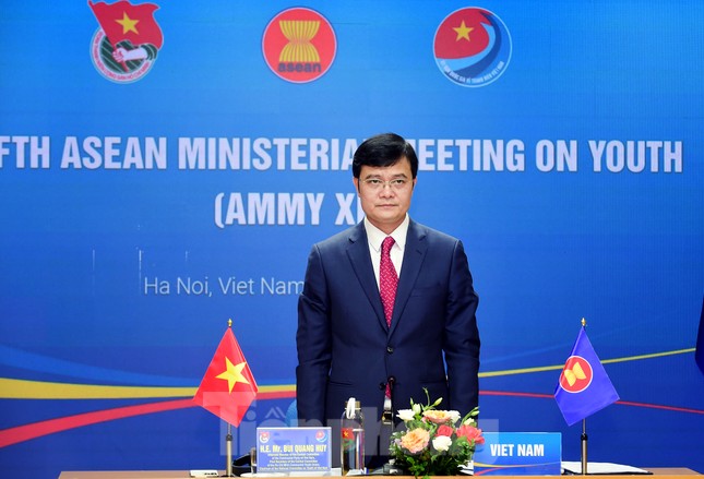Chủ nhiệm UBQG về Thanh niên Việt Nam: Luôn coi trọng sức khỏe tâm lý, tâm thần của thanh niên ảnh 1