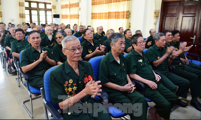 Bí thư thứ nhất T.Ư Đoàn: Thế hệ trẻ hiểu giá trị hòa bình và biết ơn cống hiến của thế hệ cha anh ảnh 5