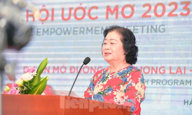 Tuyên dương 49 nữ sinh dân tộc thiểu số vượt khó học giỏi ảnh 4