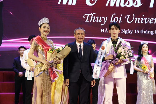 Mr & Miss TLU 2023: Lộ diện hoa khôi và nam vương Đại học Thủy lợi ảnh 3