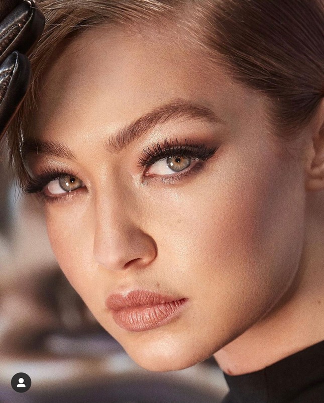 "Đột nhập" tiệc sinh nhật lần 25 của Siêu mẫu Gigi Hadid bên bạn trai - ca sĩ Zayn Malik ảnh 6