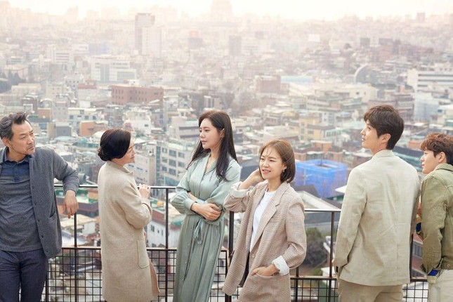 K-biz 2/6: “Nam thần thế hệ mới” Park Bo Gum nhập ngũ, Dahyun (TWICE) dự báo thời tiết ảnh 3