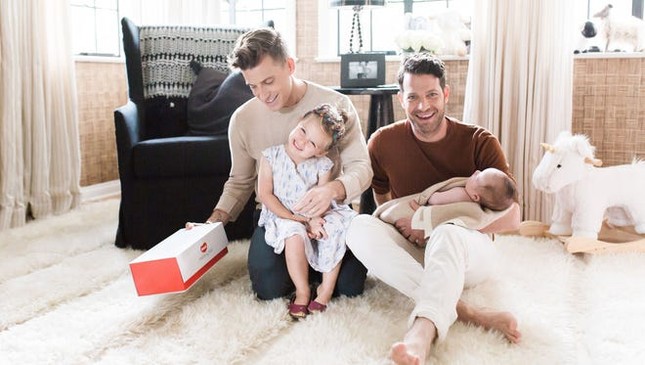 Bốn cặp đôi LGBT quyến rũ và nổi tiếng bậc nhất của Hollywood ảnh 8