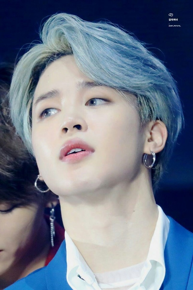 Jimin (BTS) tạo “lịch sử” khi gõ sai tên mình; Gigi Hadid gây choáng với ảnh 33 tuần thai ảnh 5