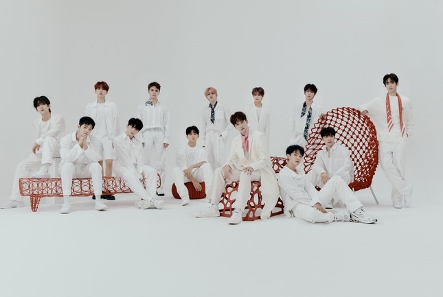 Lỡ mất Grammy, BTS “đành” về Nhật Bản “càn quét” Japan Gold Disc Award ảnh 7