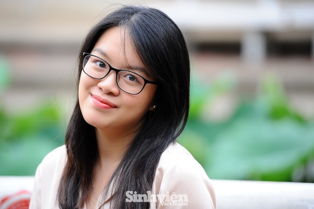 Bảng thành tích “khủng” của nữ sinh ĐH Ngoại ngữ ảnh 1