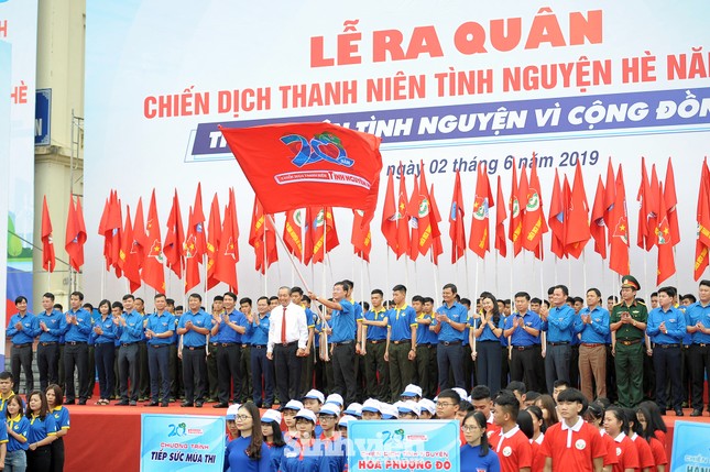 Thực hiện hàng trăm công trình trong Chiến dịch Thanh niên tình nguyện Hè ảnh 1