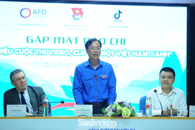 Hoa hậu Ngọc Hân cùng các bạn trẻ hưởng ứng "Vì một Việt Nam xanh" ảnh 1