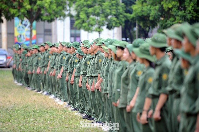 Gần 600 sinh viên dự hội thao ngoại khoá huấn luyện ảnh 4