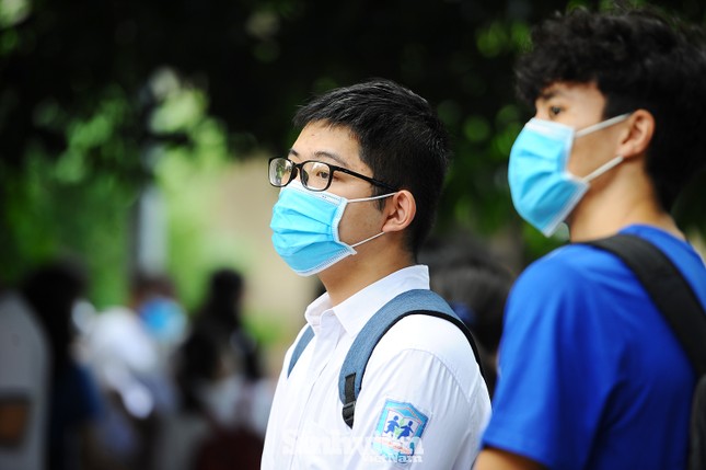 Thi tốt nghiệp THPT năm 2020: Bộ GD - ĐT công bố đáp án theo tiến độ chấm thi ảnh 1