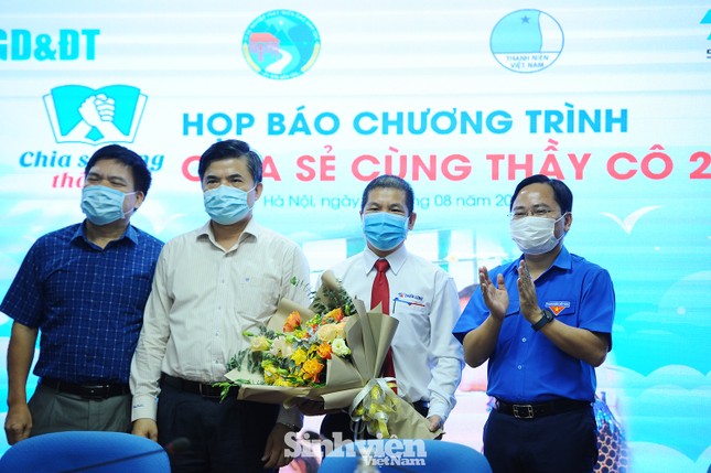 Sẽ tuyên dương 63 giáo viên người dân tộc thiểu số ảnh 1