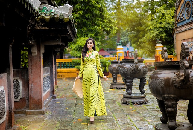 18 tuổi Hoa khôi Sinh viên từng bán trà sữa và đi dạy thêm ảnh 10