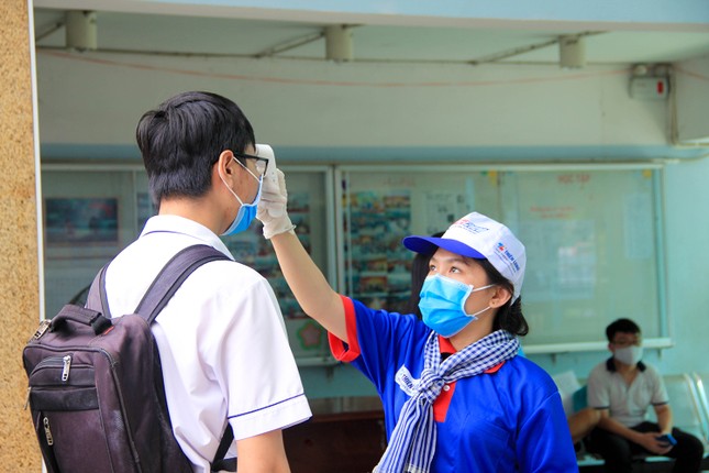 Hỗ trợ thí sinh và người nhà phù hợp khi dịch COVID-19 đang diễn biến phức tạp ảnh 6
