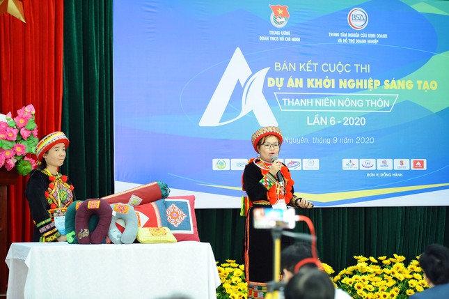 Khởi nghiệp từ sản phẩm truyền thống để bảo vệ văn hóa của người Dao ảnh 3