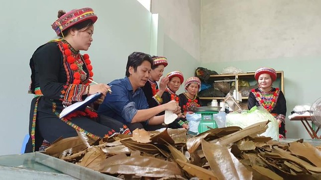 Khởi nghiệp từ sản phẩm truyền thống để bảo vệ văn hóa của người Dao ảnh 2