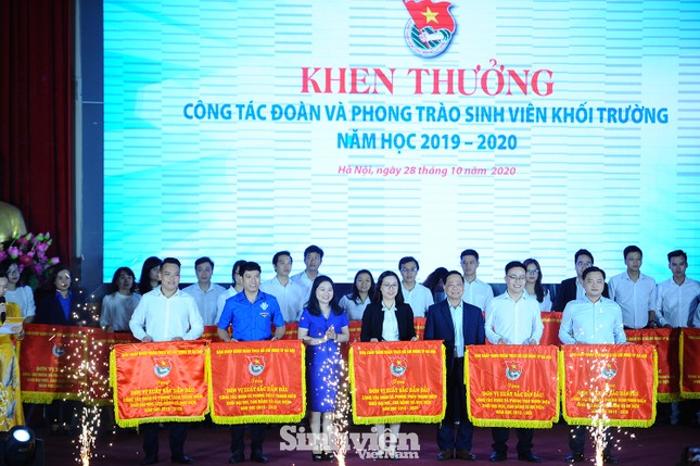 Gần 500 triệu đồng từ các cơ sở Đoàn - Hội Thủ đô ủng hộ đồng bào miền Trung ảnh 5