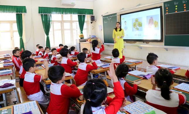 Học sinh tự tin, chủ động hơn khi học chương trình mới ảnh 2