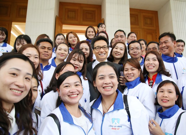 Gặp mặt giáo viên dân tộc thiểu số trong chương trình “Chia sẻ cùng thầy cô“ ảnh 3