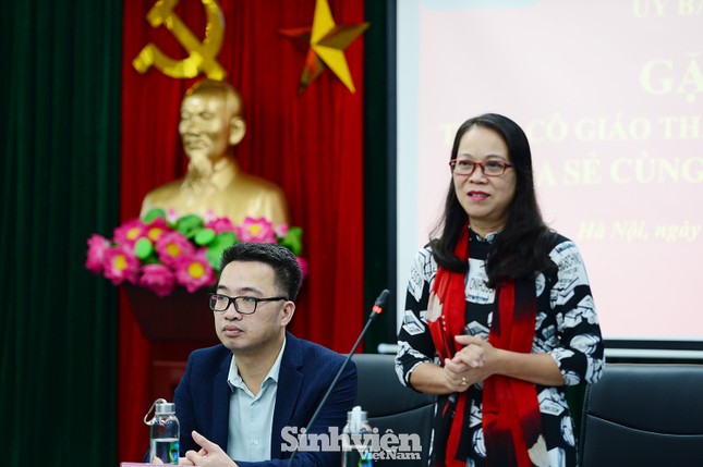 Nhiều thầy, cô giáo đã hy sinh cả tuổi trẻ để chăm lo cho học sinh như con em mình ảnh 3