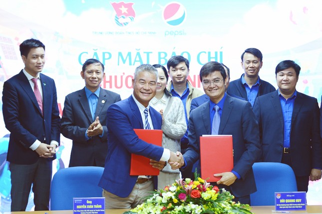 Hàng ngàn sinh viên, thanh niên công nhân có cơ hội nhận vé về quê ăn Tết miễn phí ảnh 2