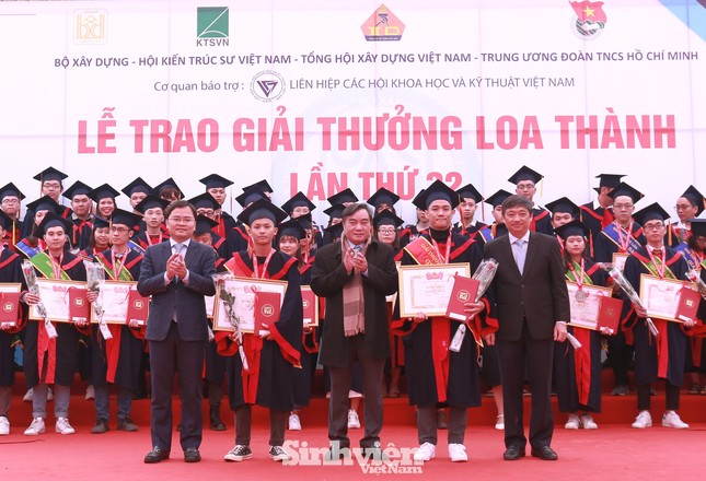 Vinh danh những đồ án tốt nghiệp xuất sắc của sinh viên ngành Kiến trúc và Xây dựng ảnh 1