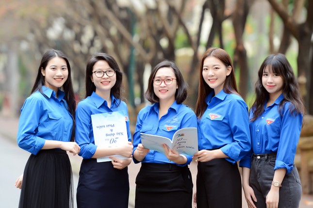 Sinh viên đặt câu hỏi và hiến kế gửi Bí thư thứ nhất T.Ư Đoàn ảnh 1