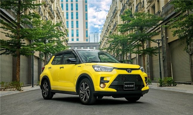 Toyota Việt Nam tăng giá niêm yết nhiều mẫu xe nhập khẩu ảnh 1